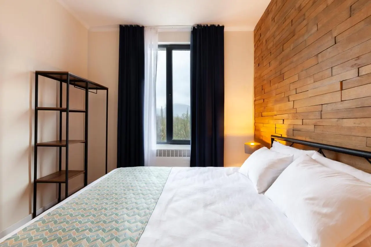 Renovated 3-bedroom House in Nature - Iskia Estate