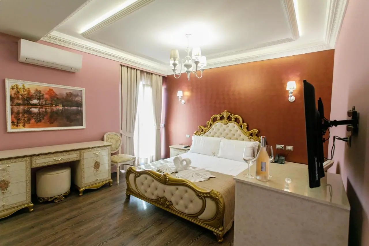 Elite Palace