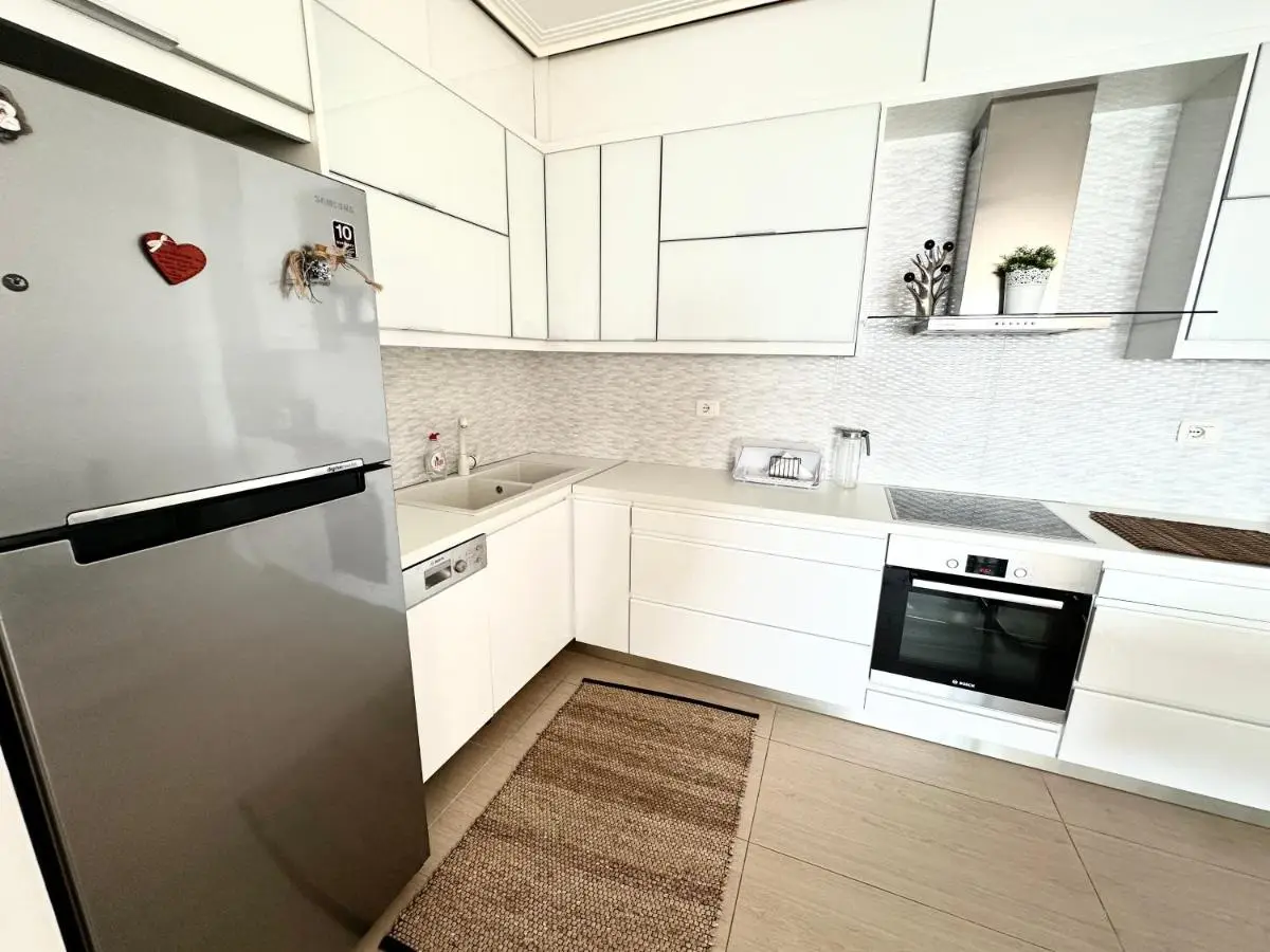 K&T Infinity View Seaside Apartment