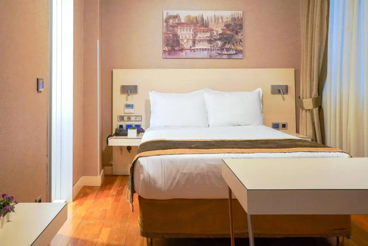 Hotel Troya