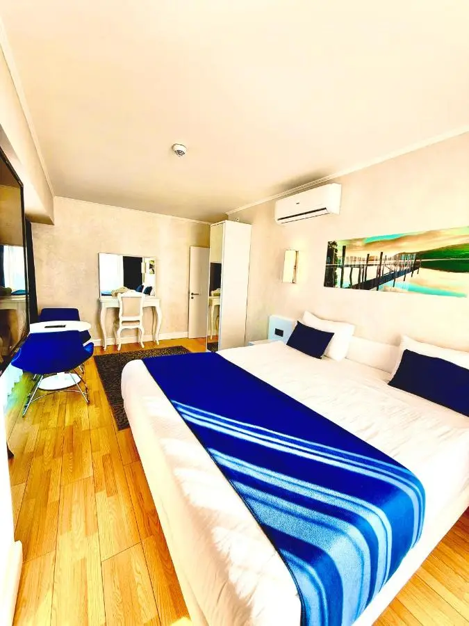 Luxury View Hotel