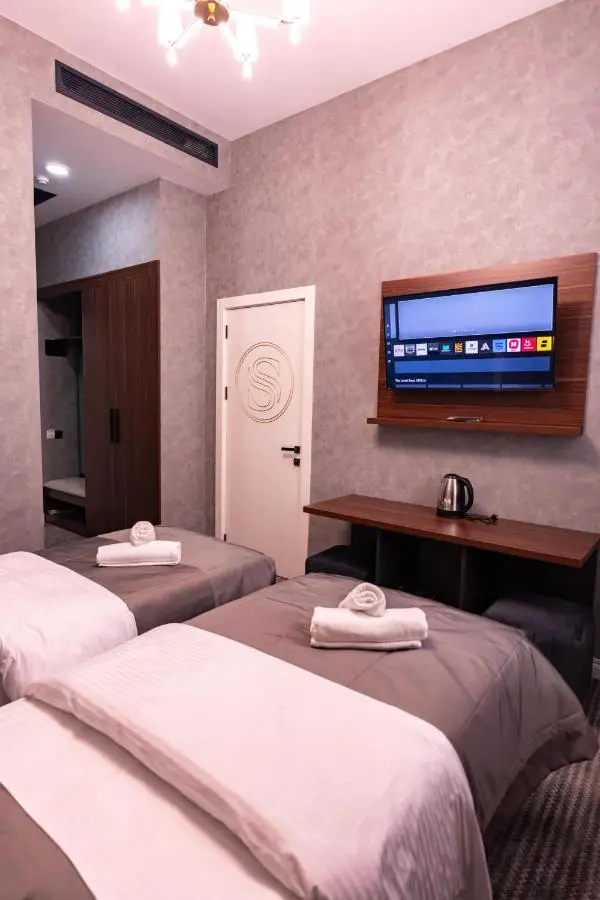 SECRET HOTEL