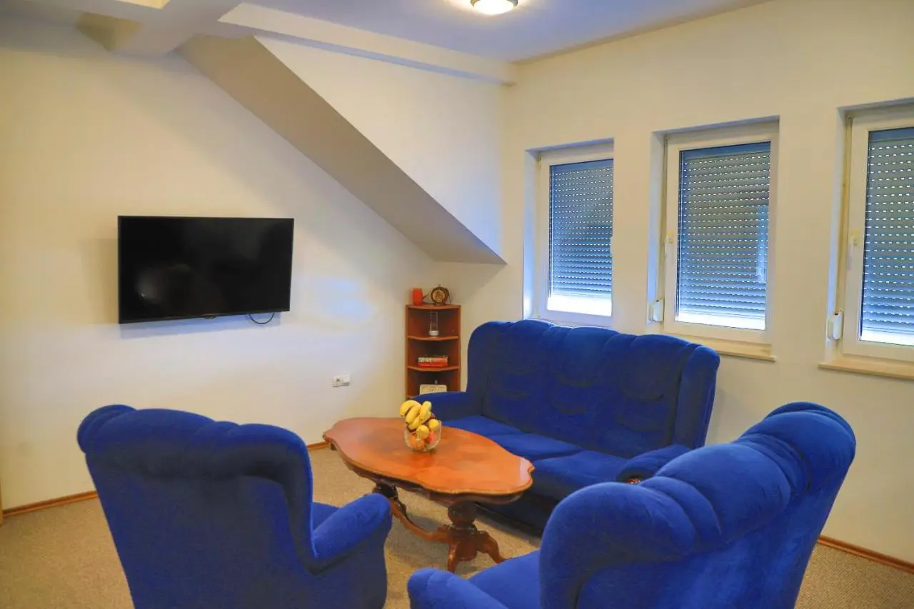 APARTMAN NAAJ