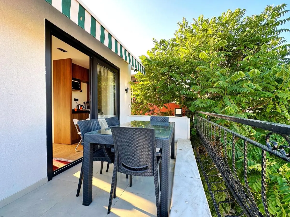 Sultan Pier Hotel