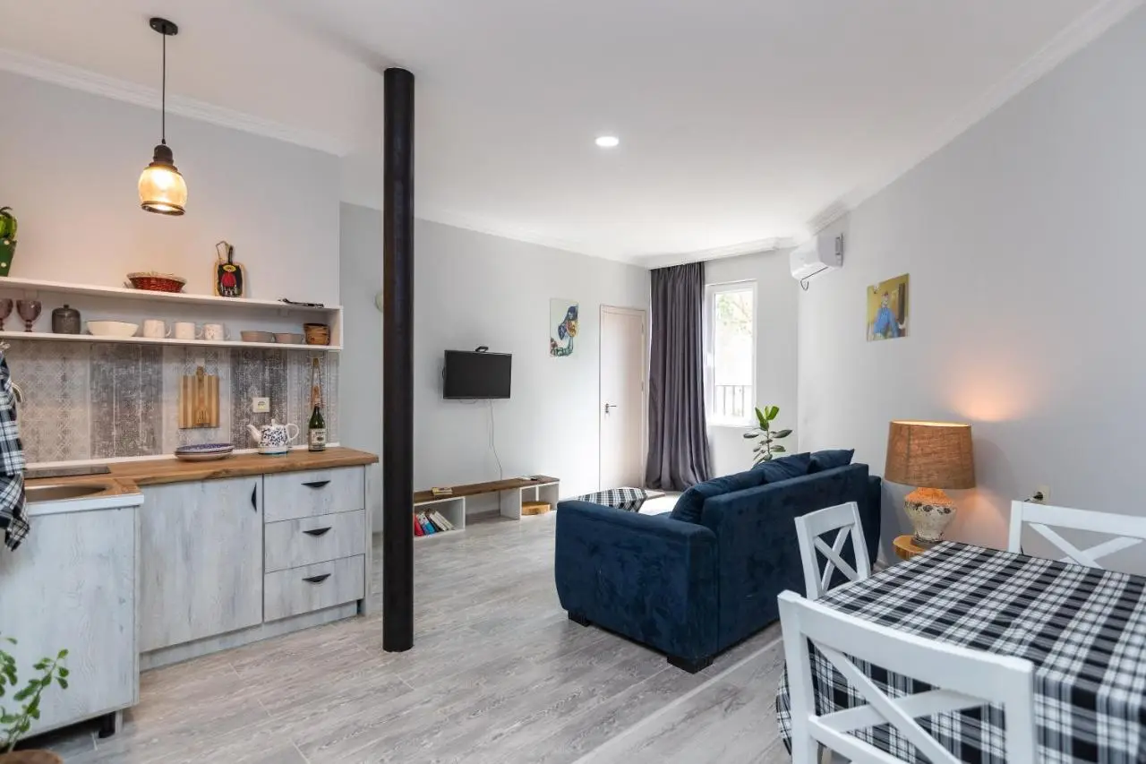 Giorgi's apartment