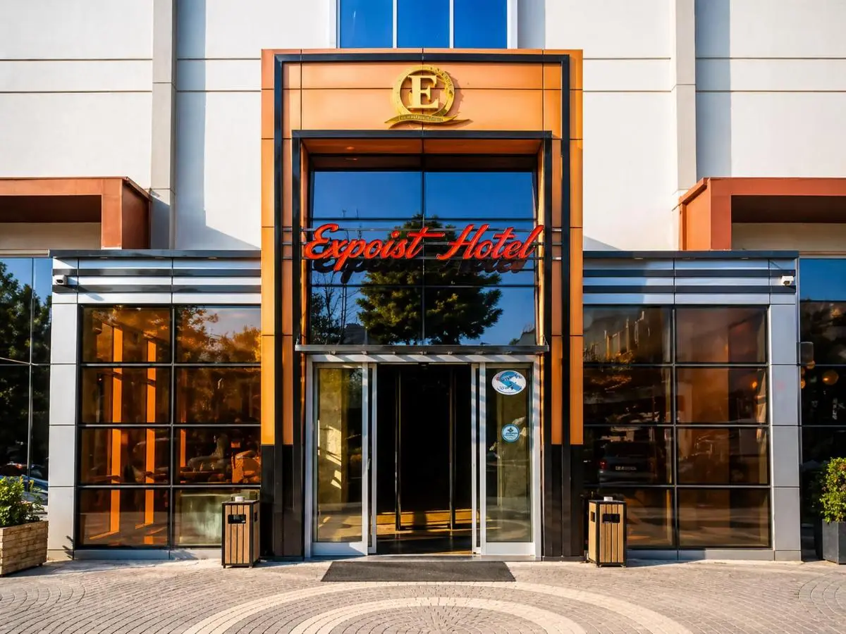 Expoist Hotel