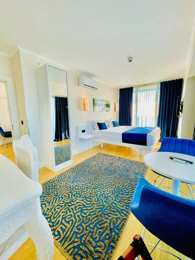 Luxury View Hotel