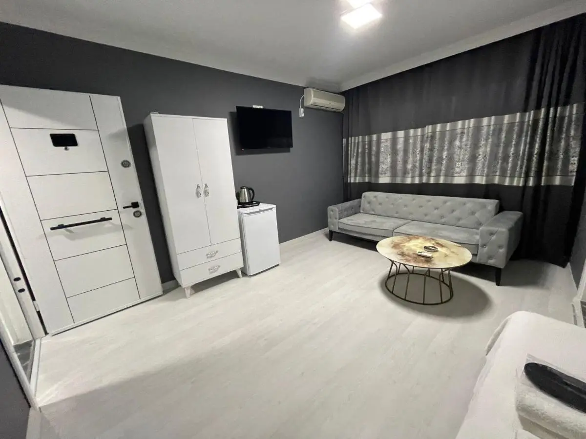 KRAL GRAND OTEl