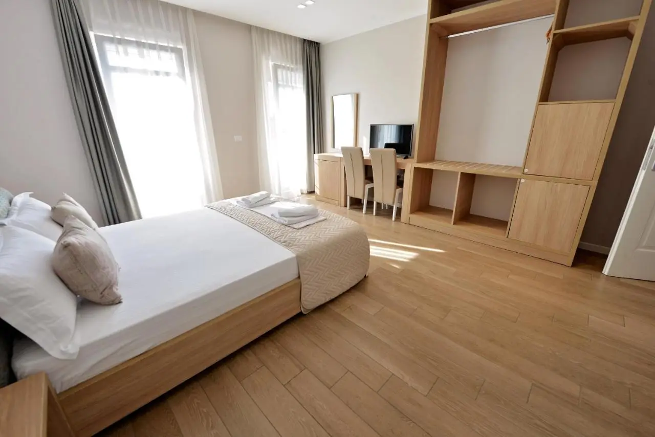 Alis Hotel