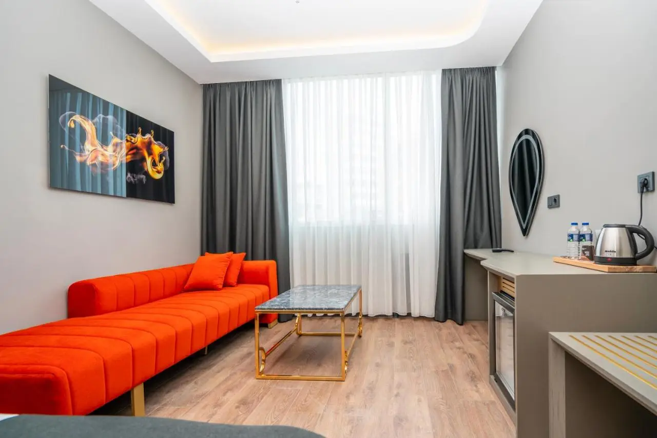 216 Ruby Suite