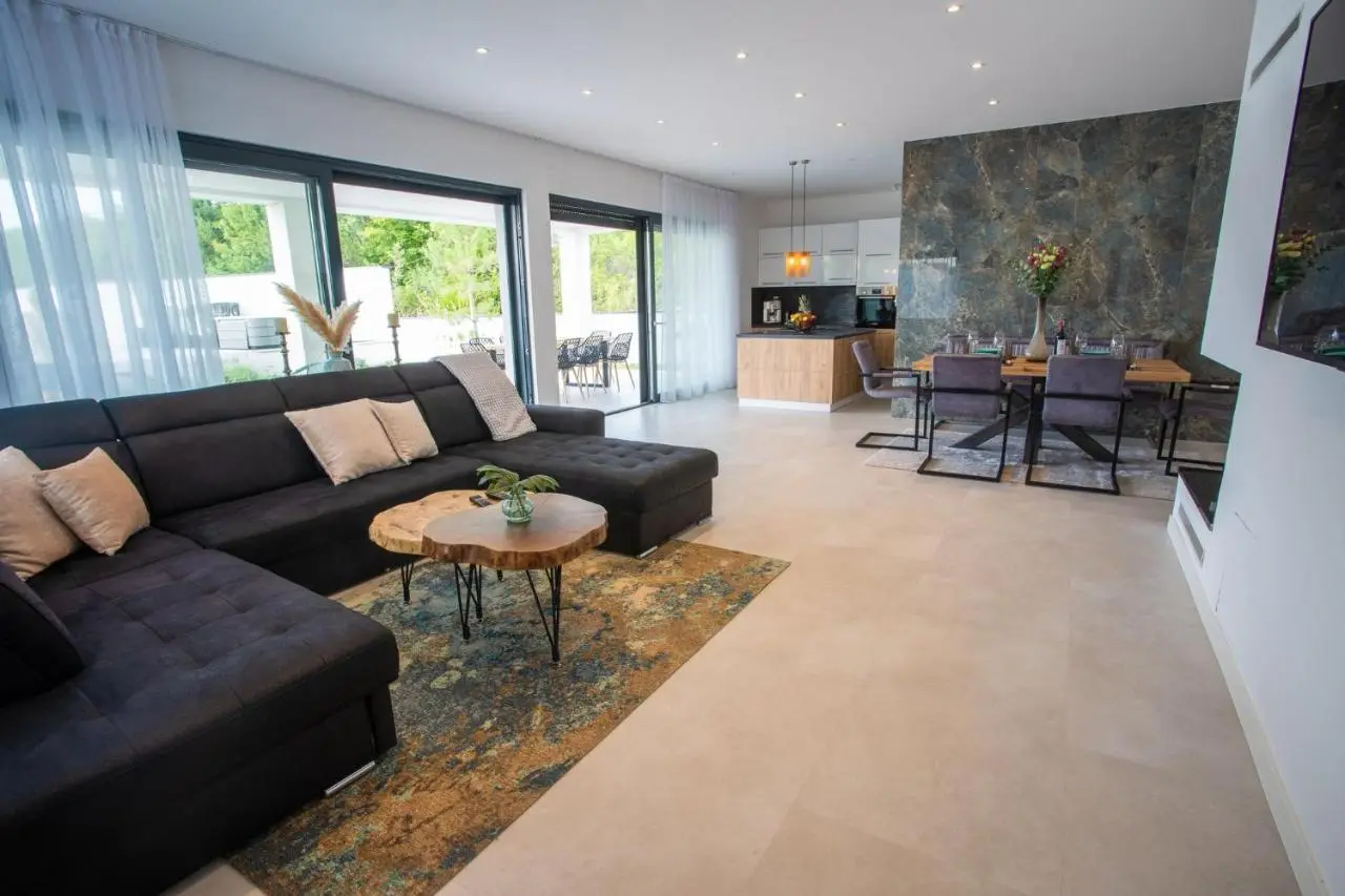 Villa 7