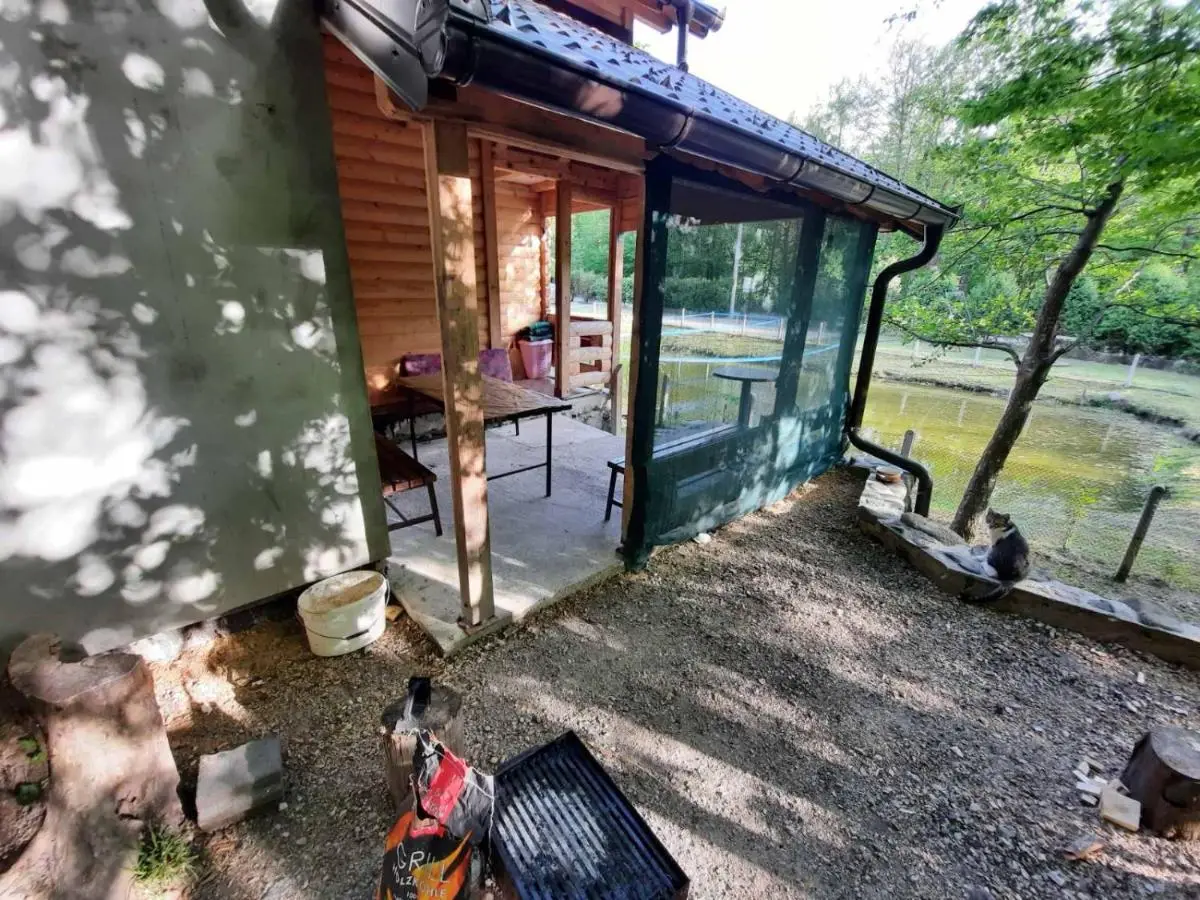 Vikendice Bungalovi Menzil