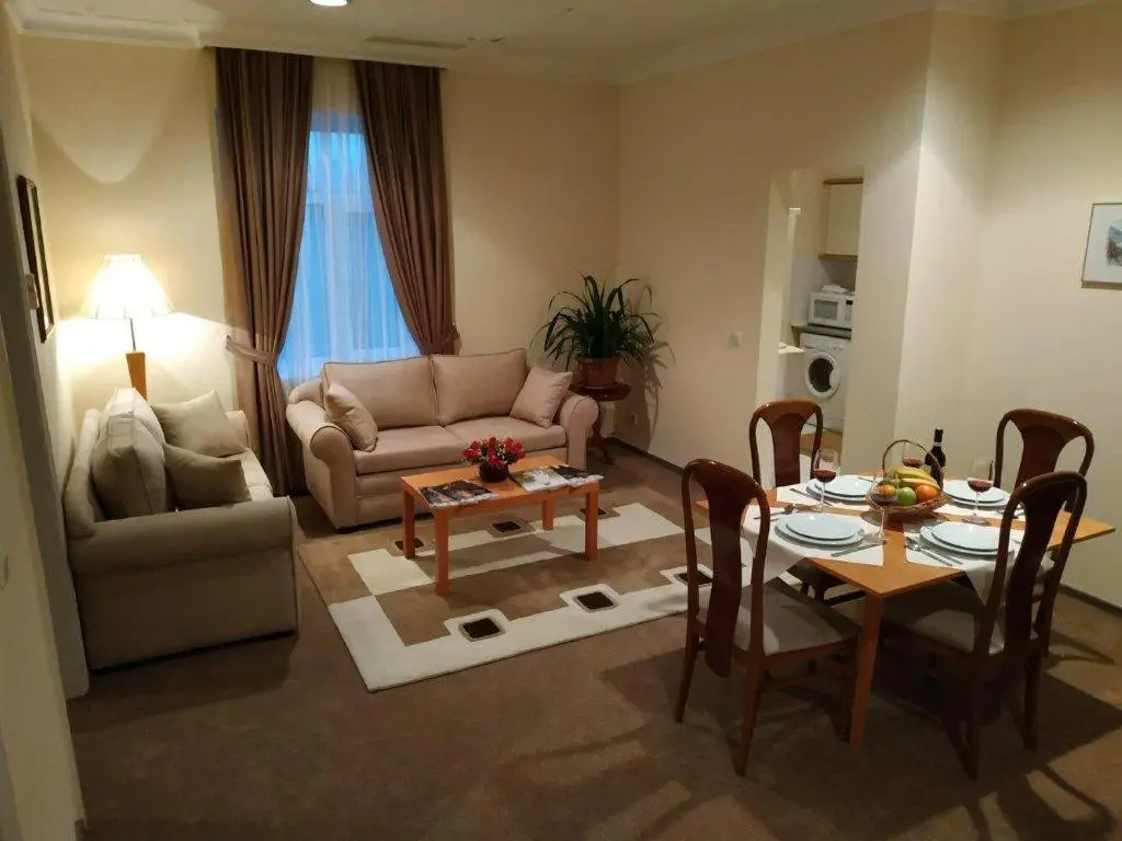 City Mansion ApartHotel