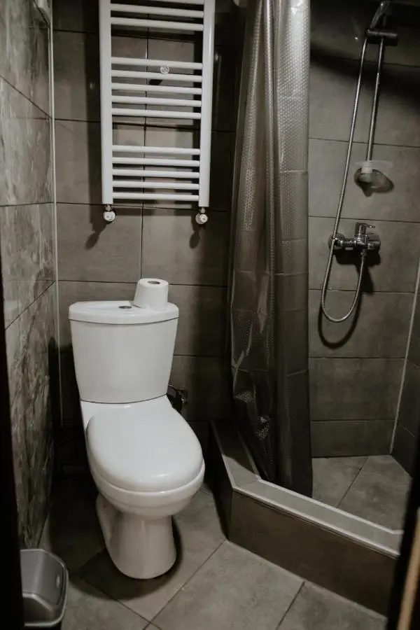2 Signature Apartments on Agmashenebeli
