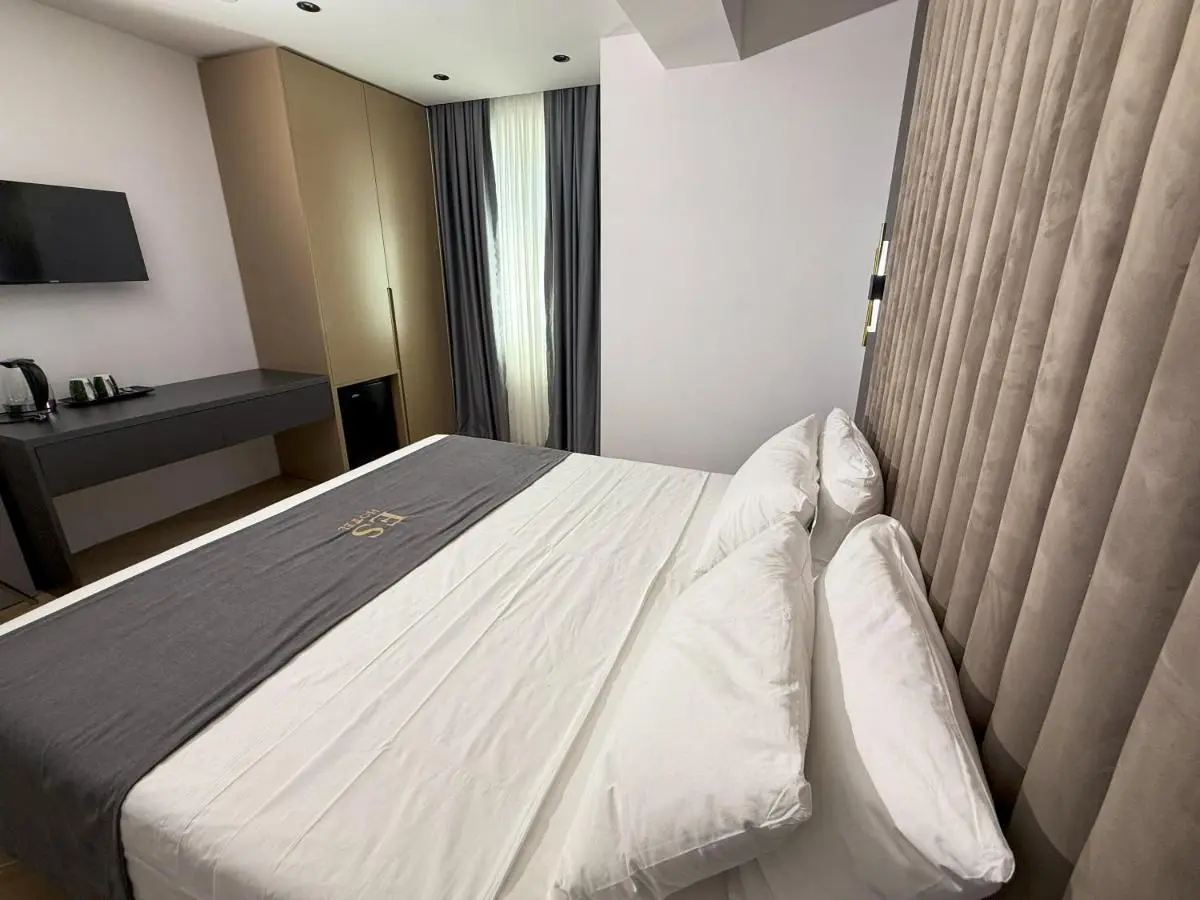 ES Hotel