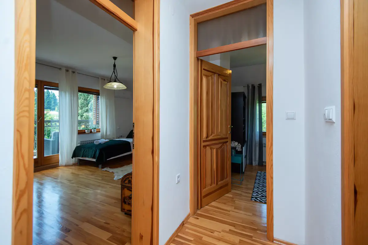 6BDR Holiday Nest - Green Aris