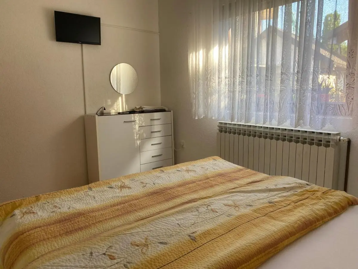 Lav Apartments