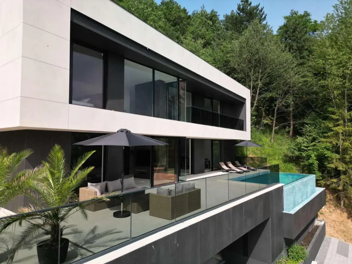 The Villa O