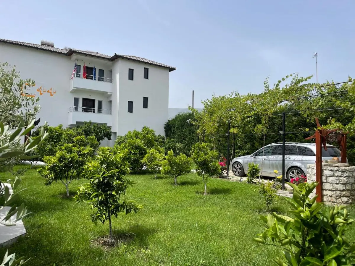 Hotel Vila C plus plus