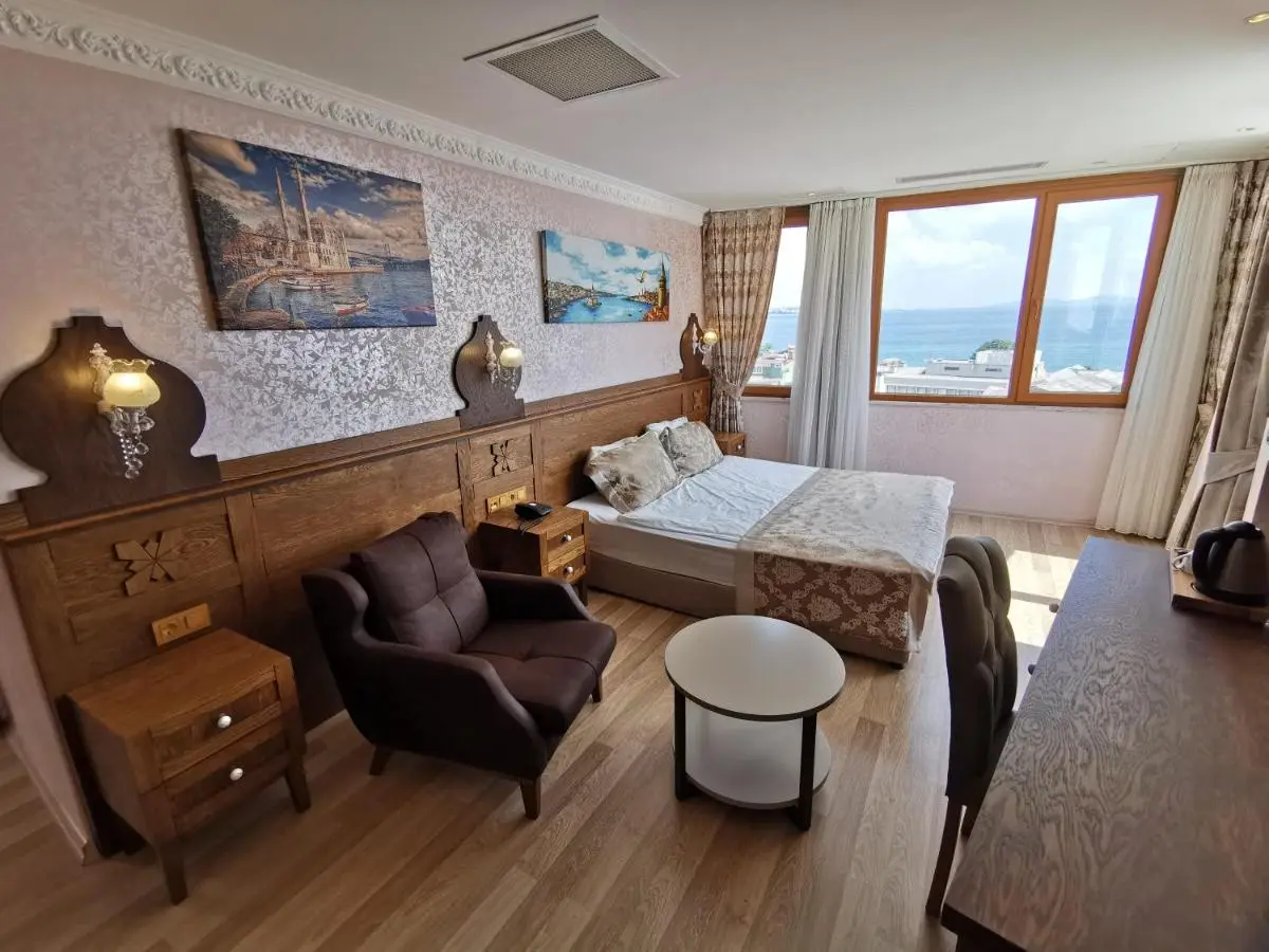 Perapolis Hotel