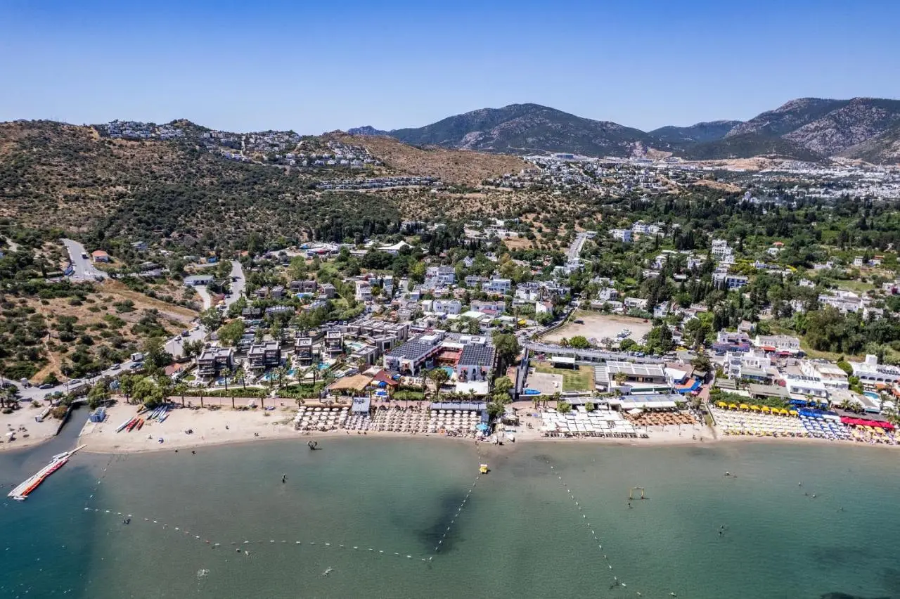 Costa Bitezhan Beach Hotel