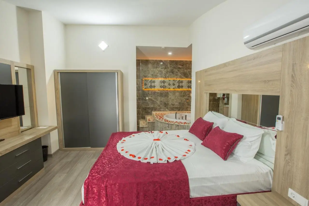 Elanis Suites