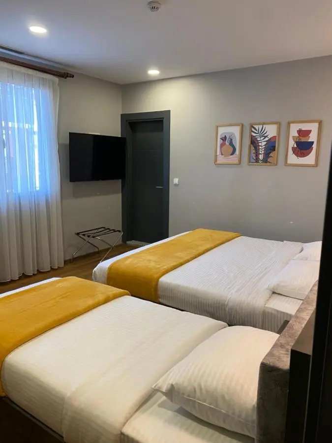 BRANDROOM HOTEL
