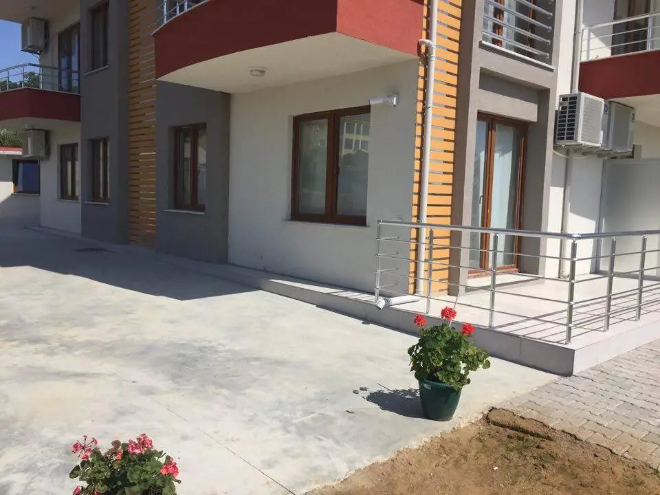 Yasar Apart