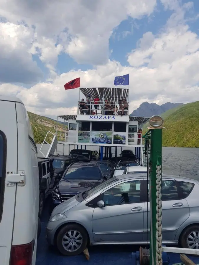 Rozafa Ferry & Accommodation