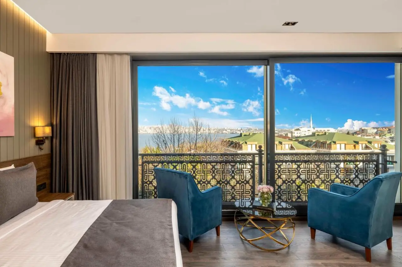 Ezkar Bathonea Art İstanbul