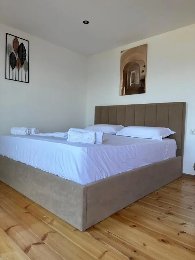 Lake Escape Villa Shirokë