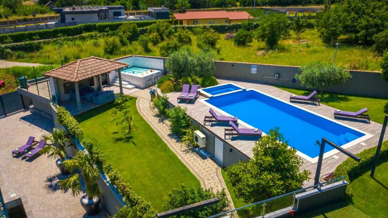 Villa Ana