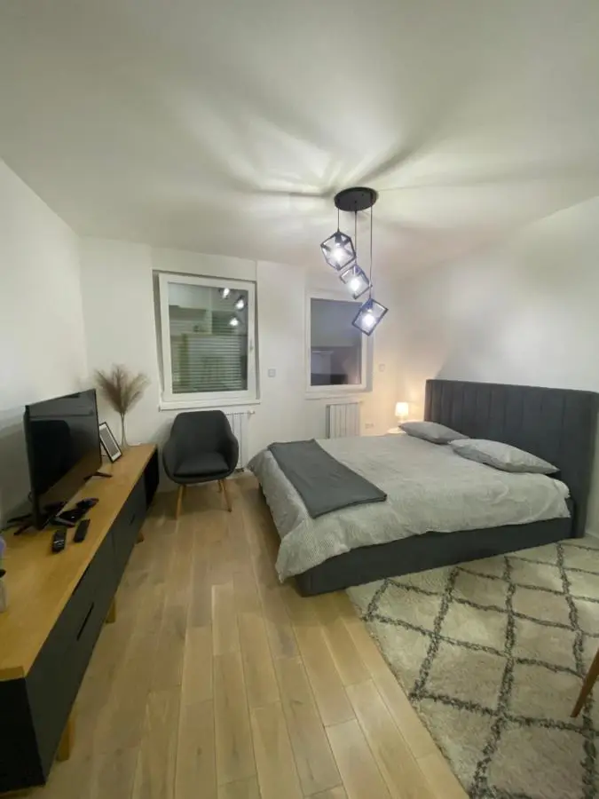 Sun Square Apartments