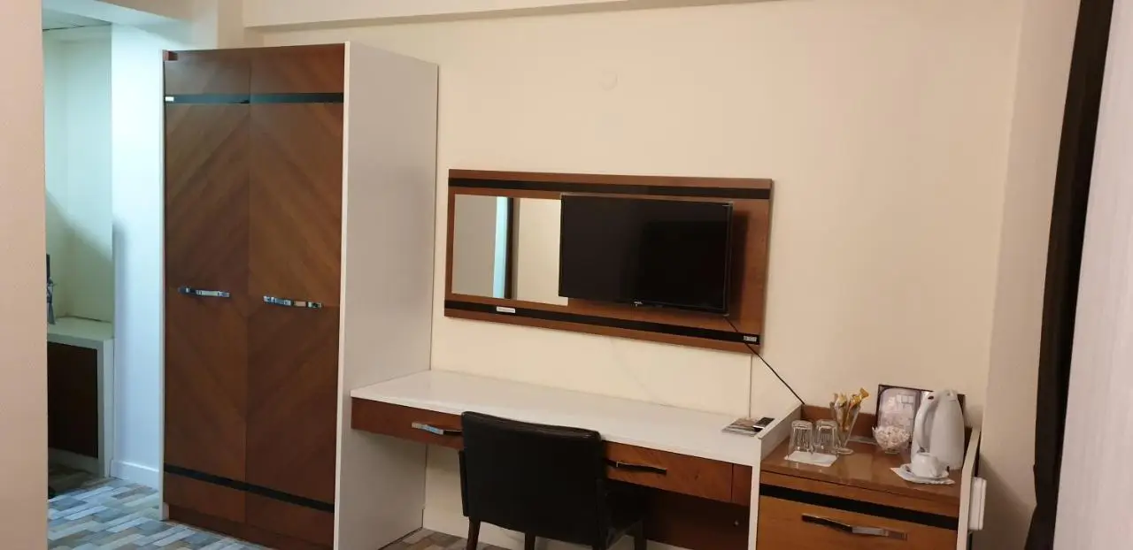 Eriza Hotel