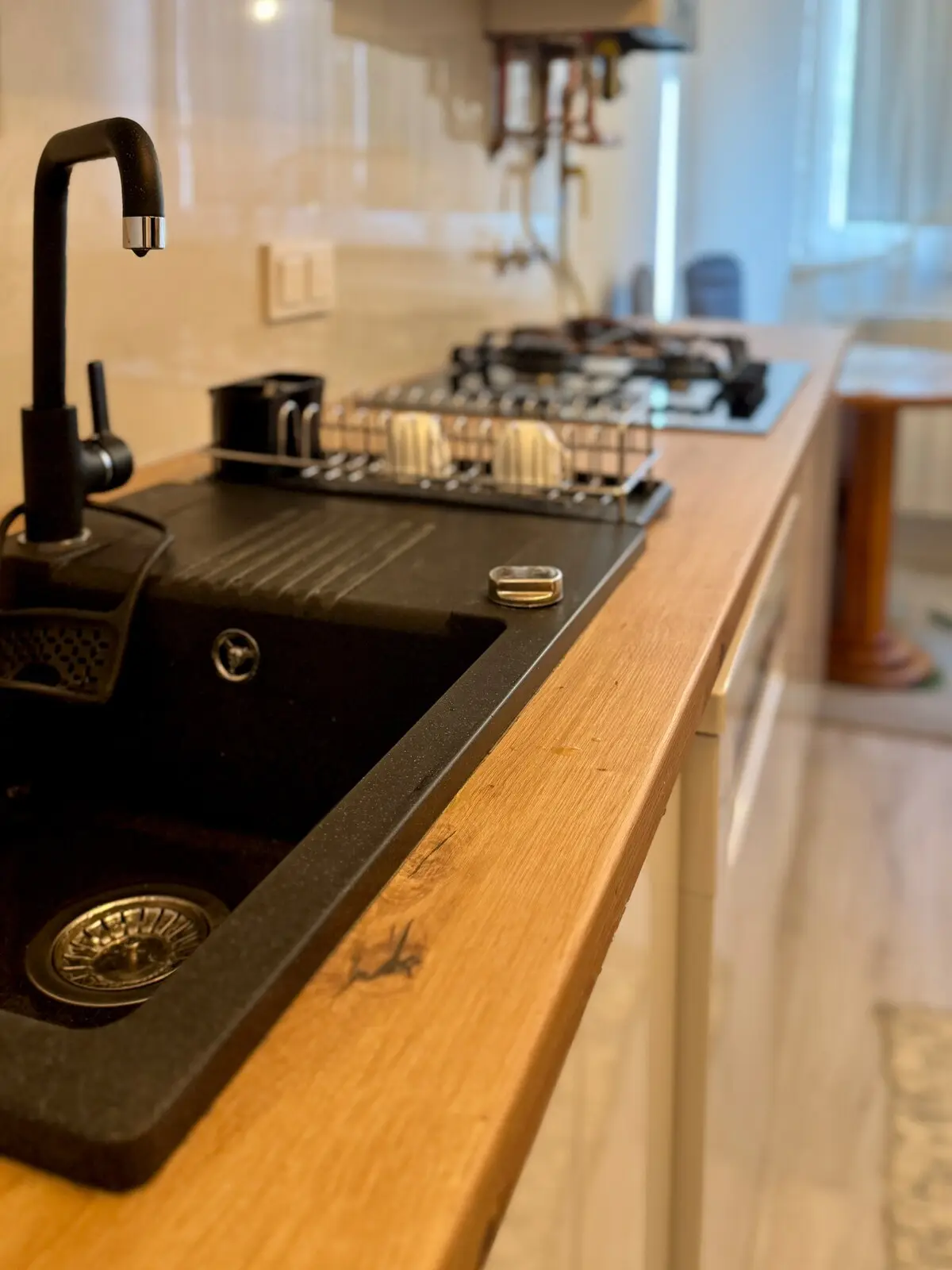 Rose Nest Airport Apartment - Self Check-In