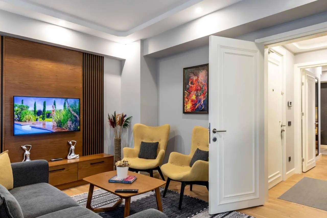 SALA SUITES