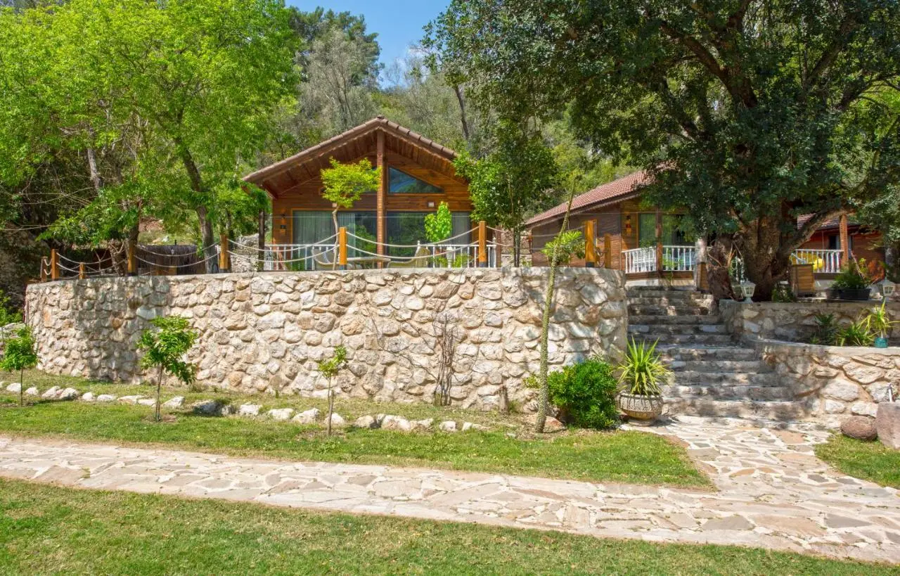 Yusalis Garden Hotel