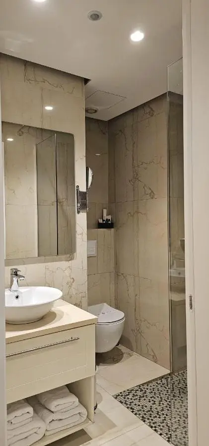 Hotel Queen