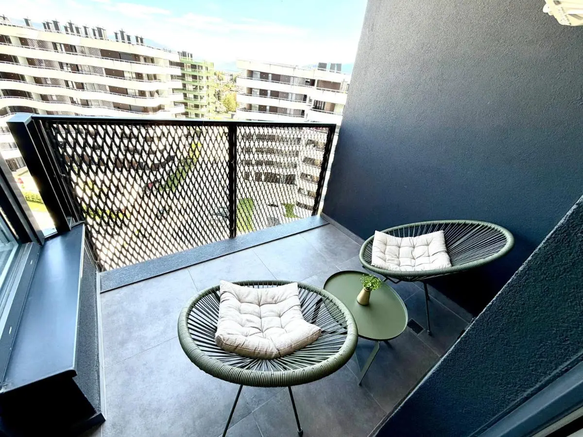 River Lux Residence & Private Garage