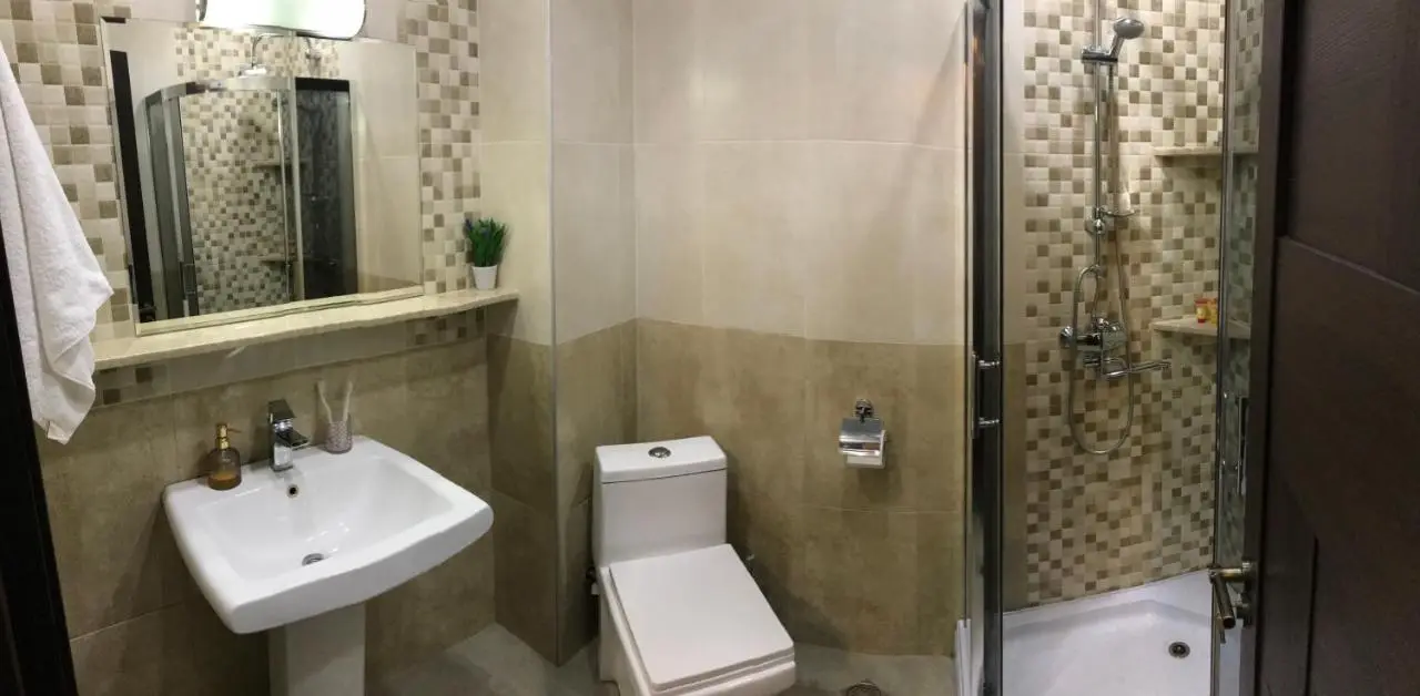 Ameri Plaza Green Apartments