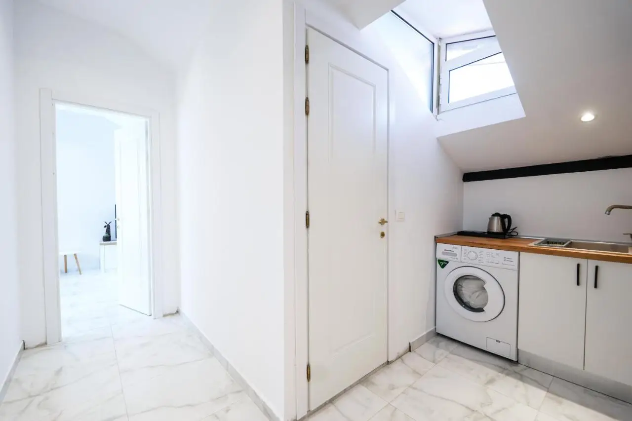 City Center Hideout - Studio Apartment