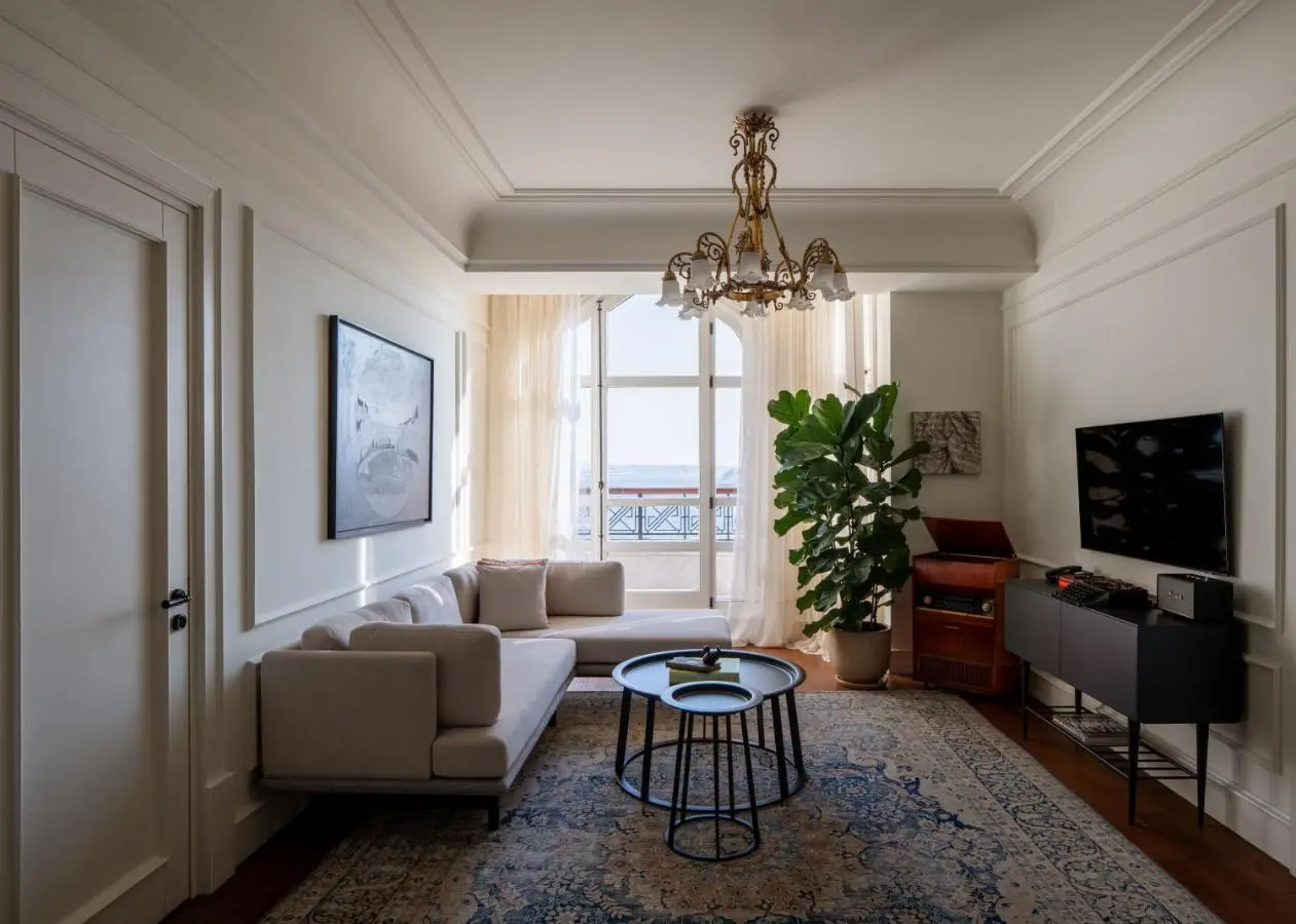 Hovagimyan Hotel and Suites