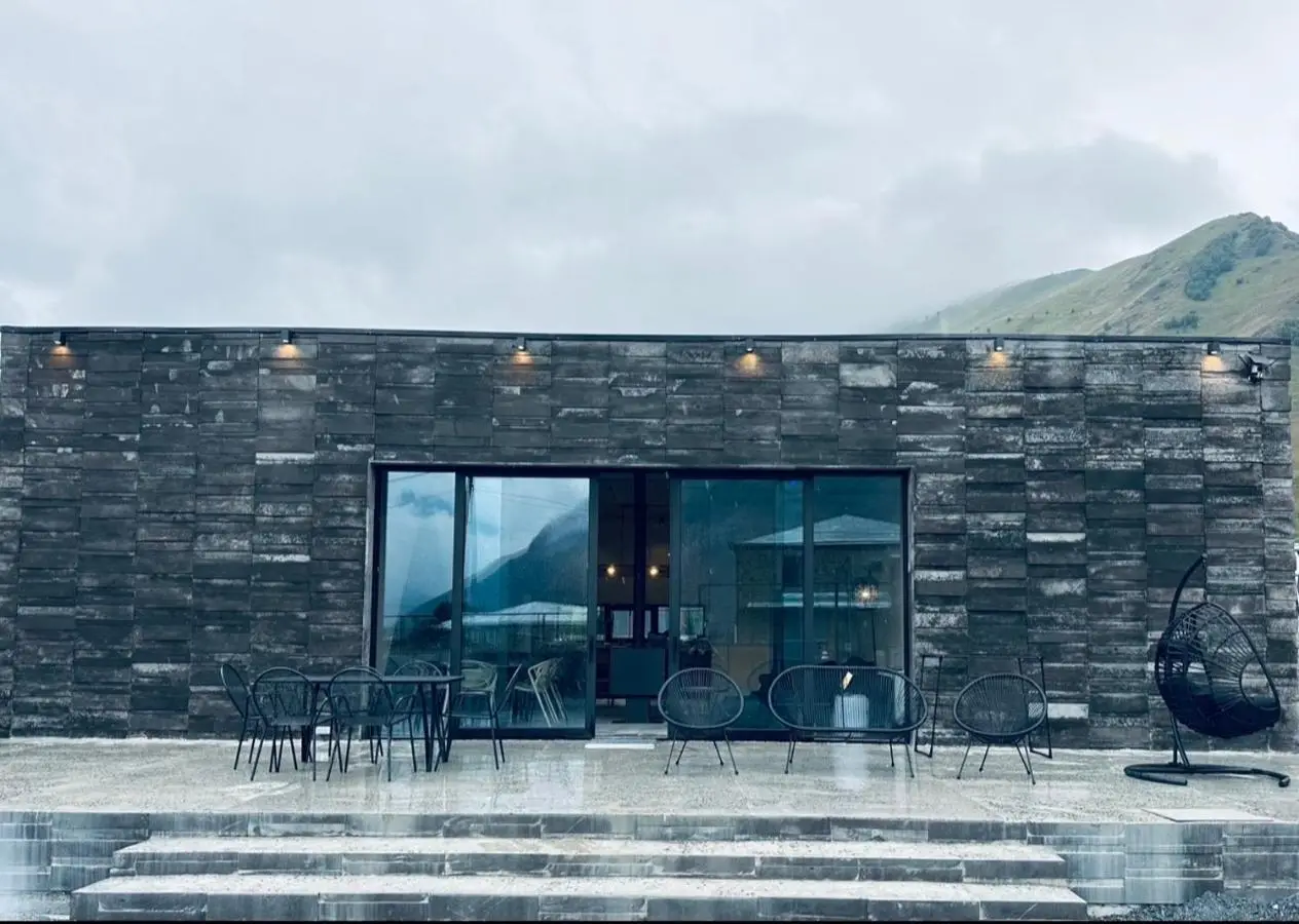 Alpine Escape Kazbegi