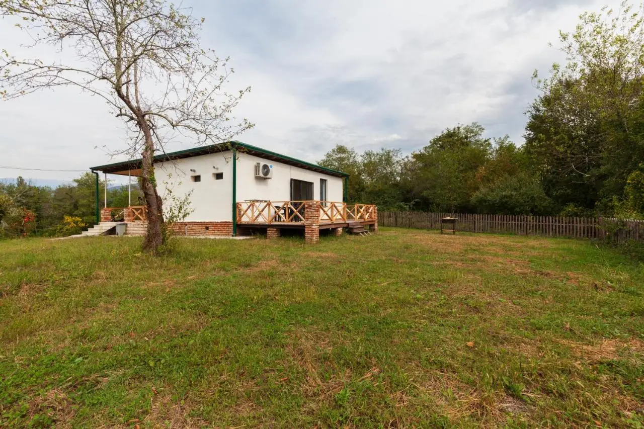 Renovated 3-bedroom House in Nature - Iskia Estate
