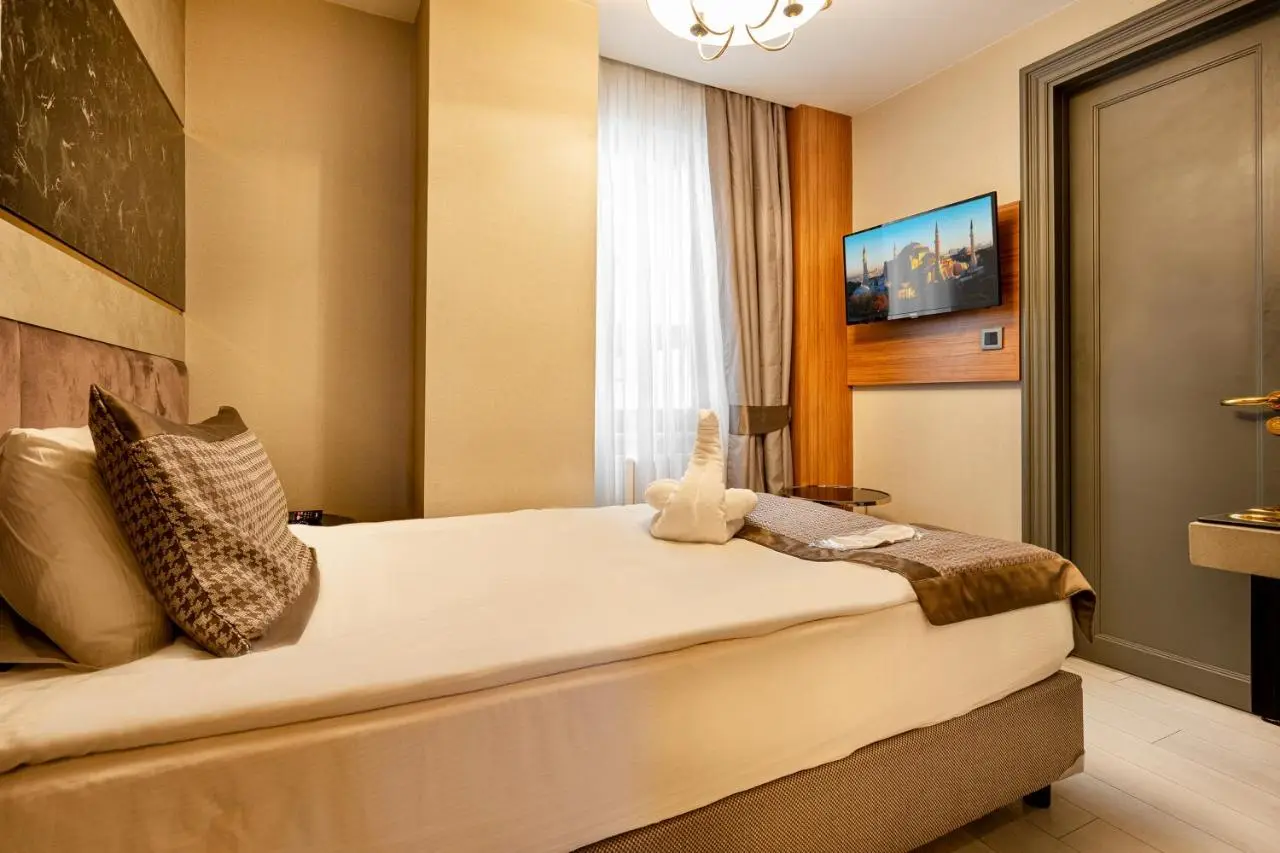 Santra Hotel