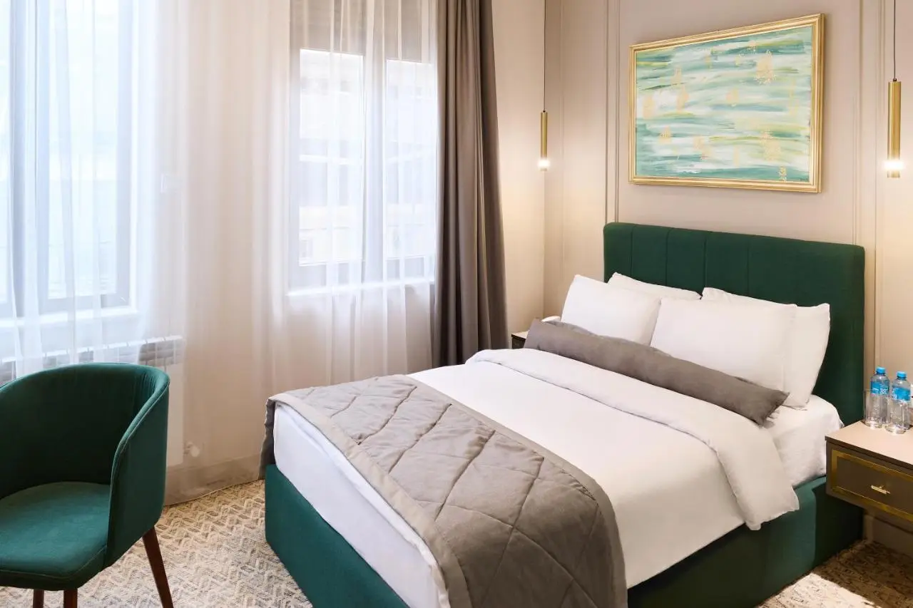 Maestro Address Hotel