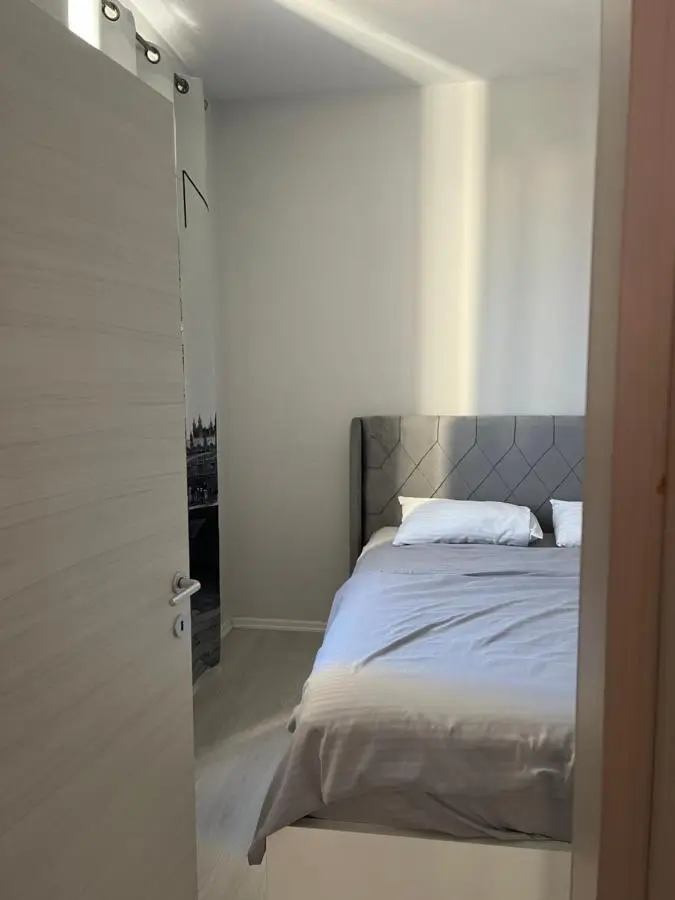 MaisonNova Deluxe 1