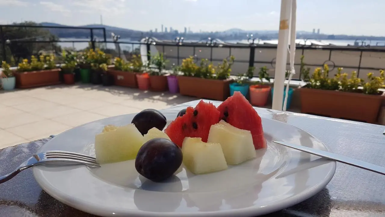 Hotel Peninsula