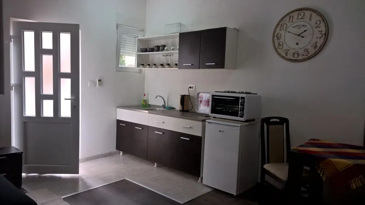 Studio Apartment Sayra