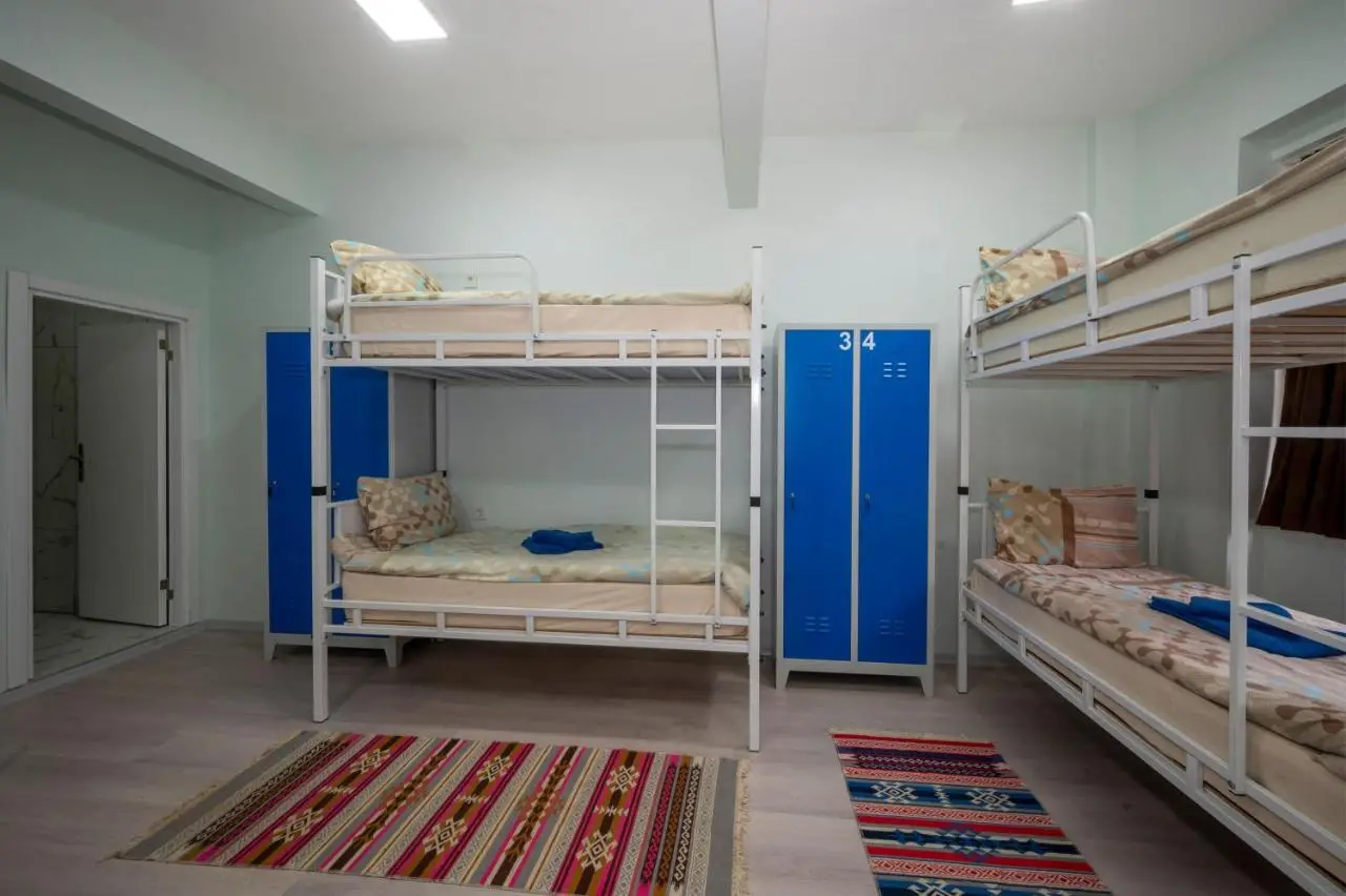 XALİLA HOSTEL & CAFE, MEN's ROOM, BEST IN ISTANBUL ,